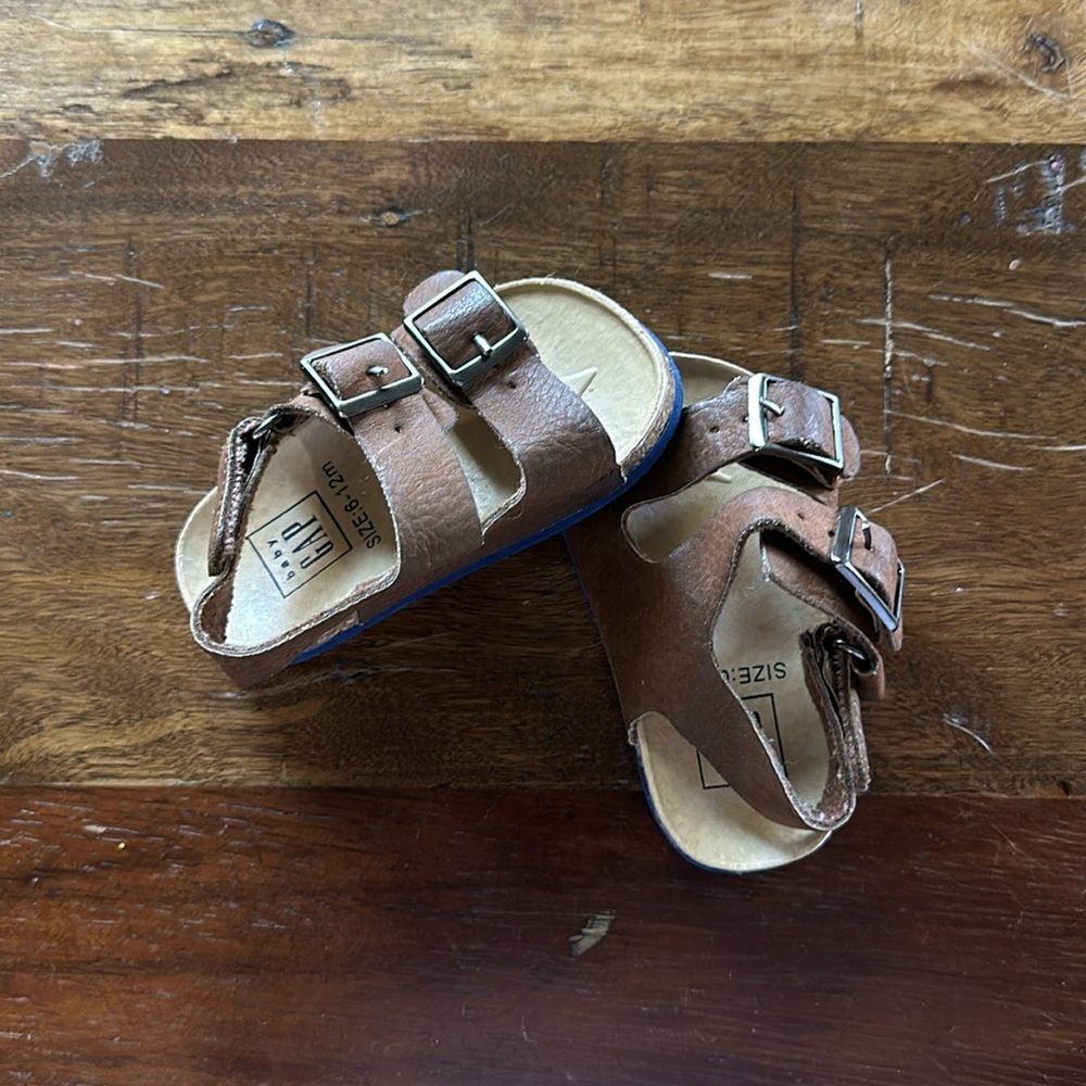 Gap baby shoes